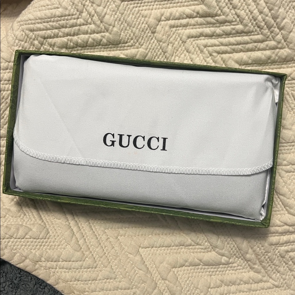 Gucci Black Quilted Leather Zip-Around Wallet with Gold Double G Hardware - Picture 16 of 16